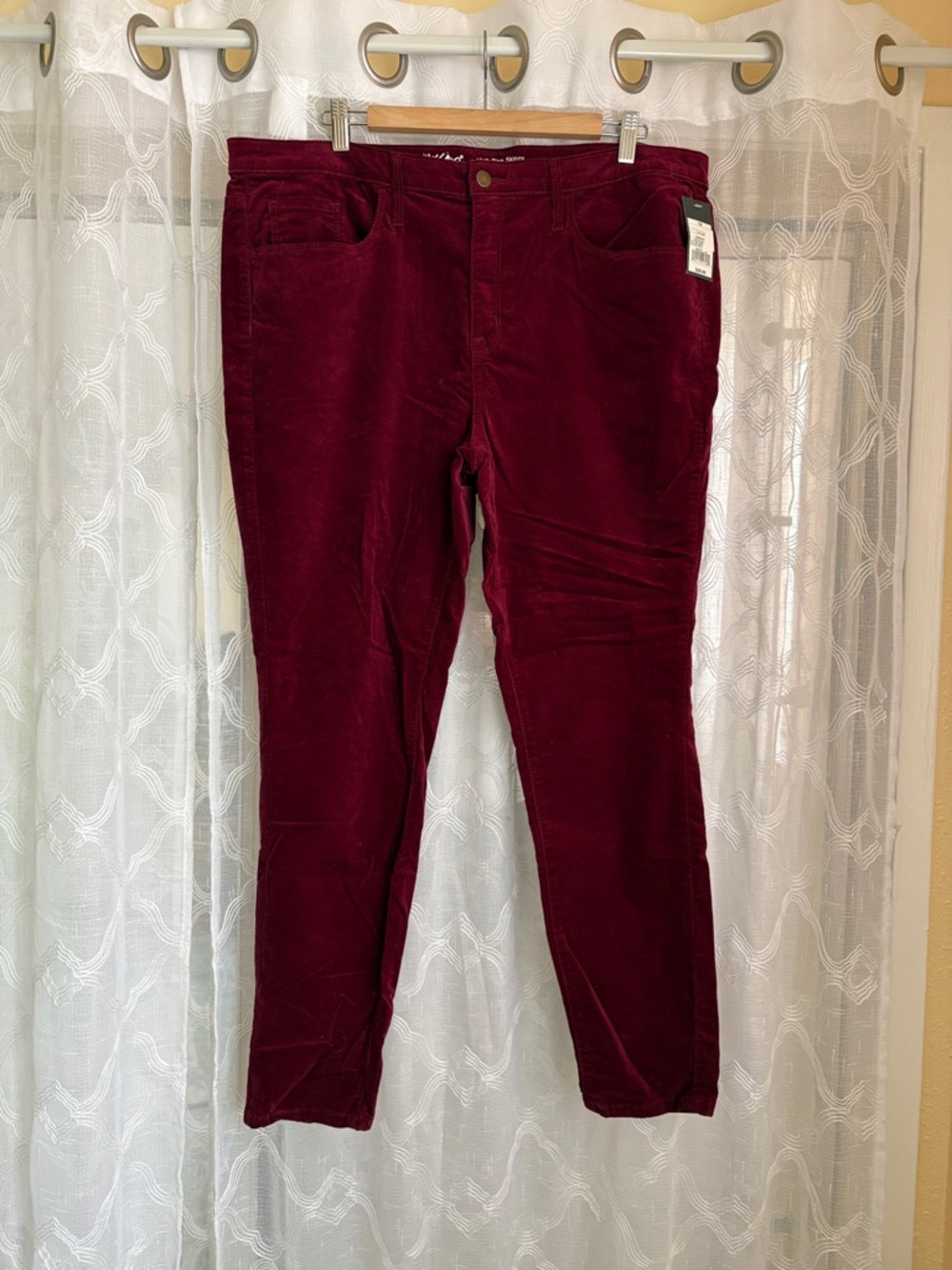 Mossimo Supply Co. High Rise Skinny Velvet Pants in Burgundy